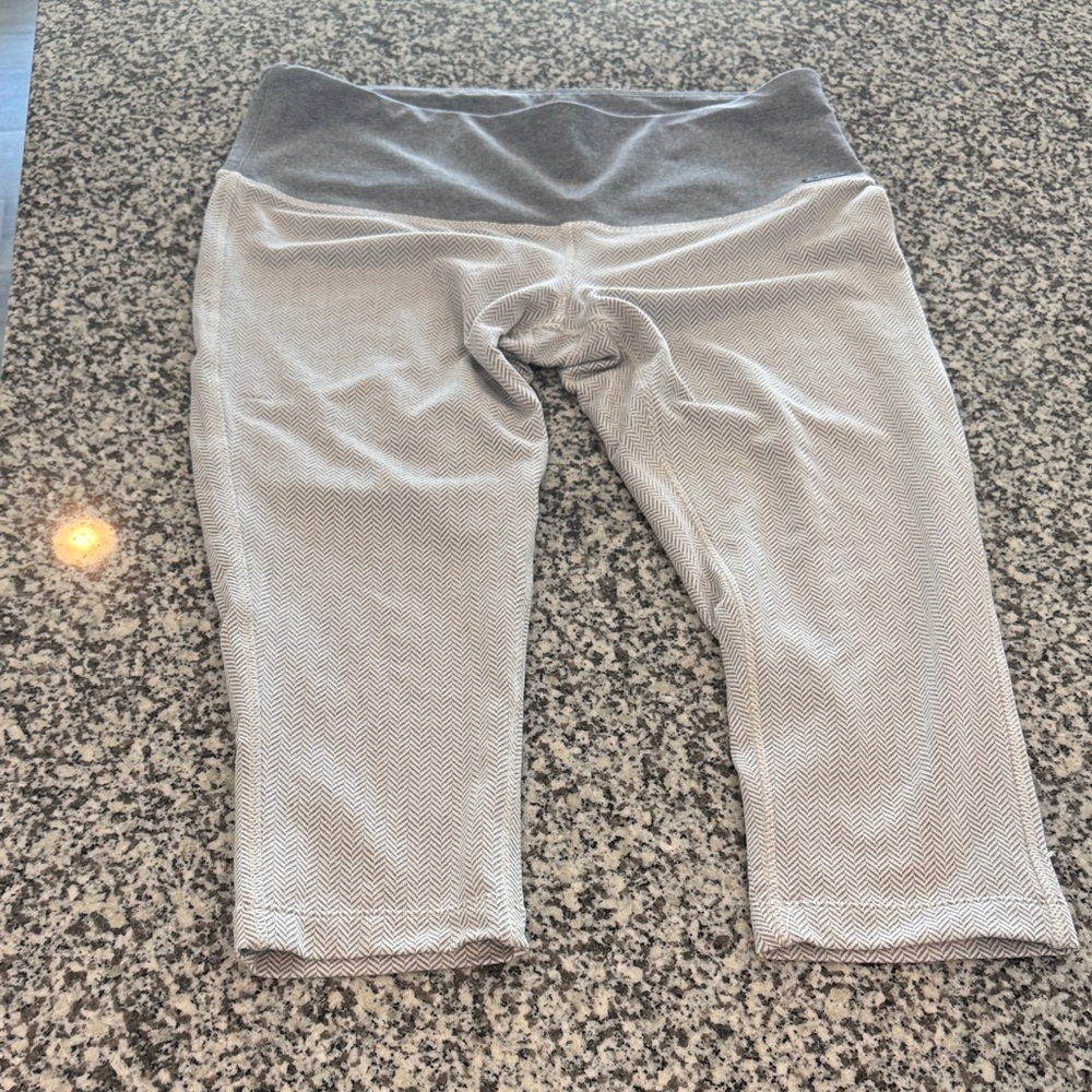 MPG women yoga leggings 3/4 length